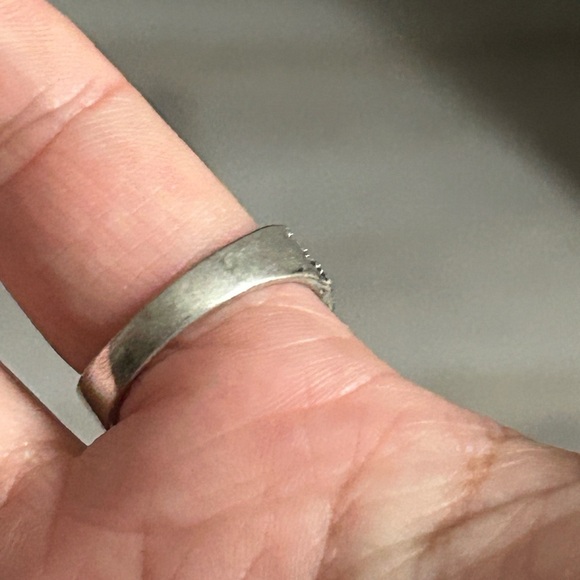 4/$50 Elegant Green and Pink Gemstone Ring size 9 💚 - Picture 6 of 7